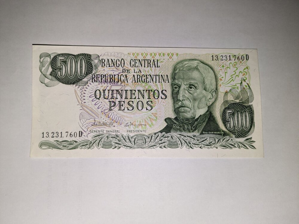 Банкнота от 500 песос на Аржентина (1976 г.) в състояние UNC.
