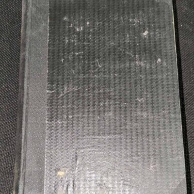 Антикварна книга 'Юноша' от Ф. Достоевски с оригинална корица и текст, класическо произведение на руската литература.