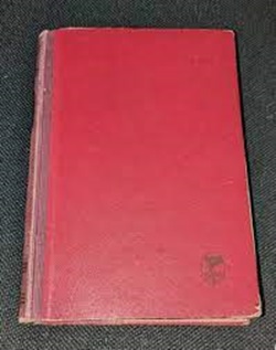 Обложка на антикварното издание на романа „Майка“ от Максим Горки, издание от 1946 година, изследва социалните и политическите борби на работническата класа в Русия.