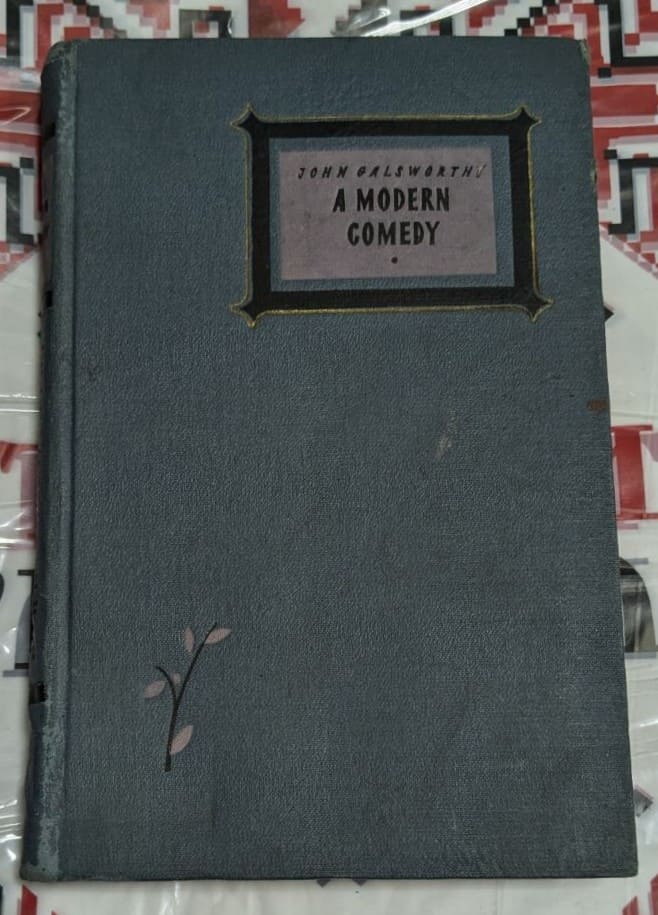 Заглавни страници на книгите „A Modern Comedy“ (част 2) и „The Silver Spoon“ от Джон Голсуърти, издание от 1956 г., Foreign Languages Publishing House.